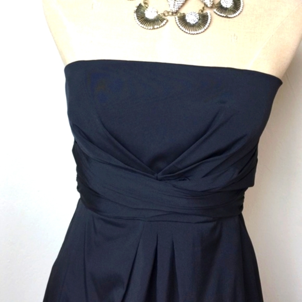 White House Black Market Bubble Hem Dress - Picture 2 of 3